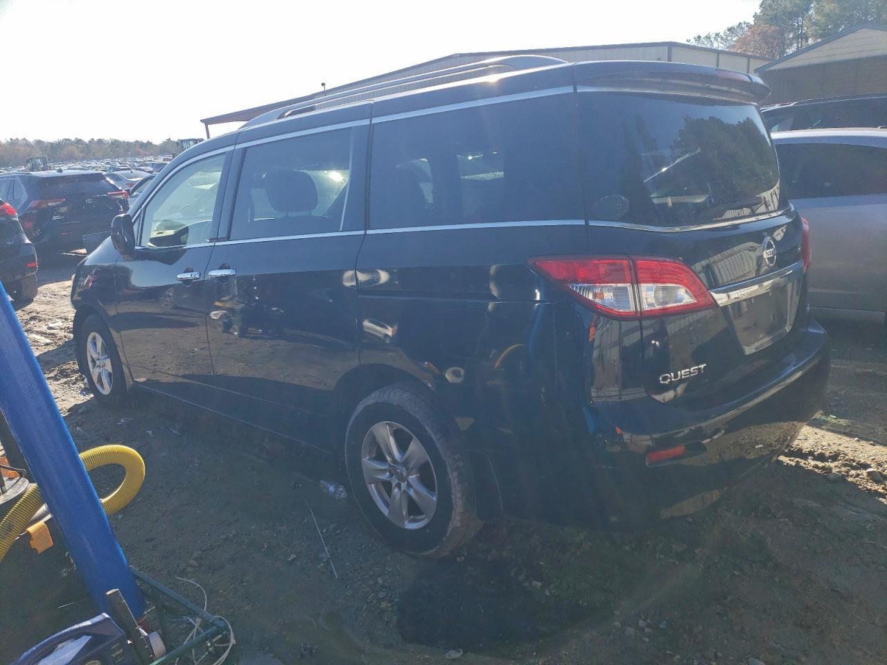 2014 NISSAN Quest