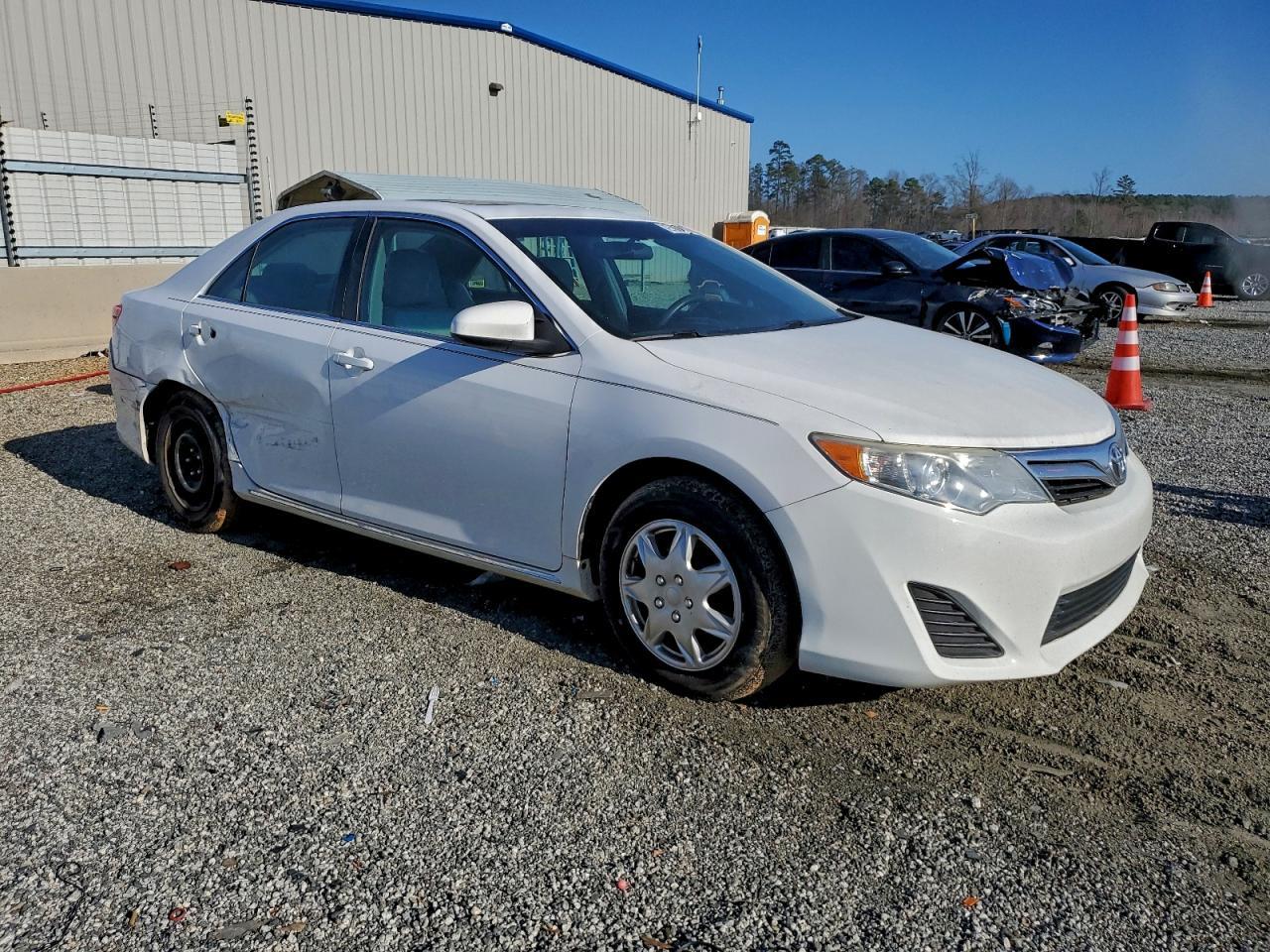 2013 TOYOTA CAMRY