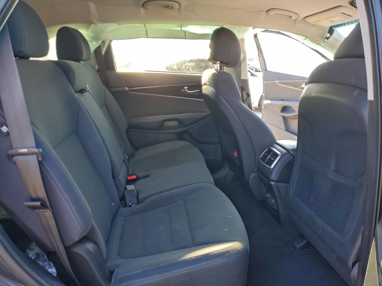 2017 KIA SORENTO