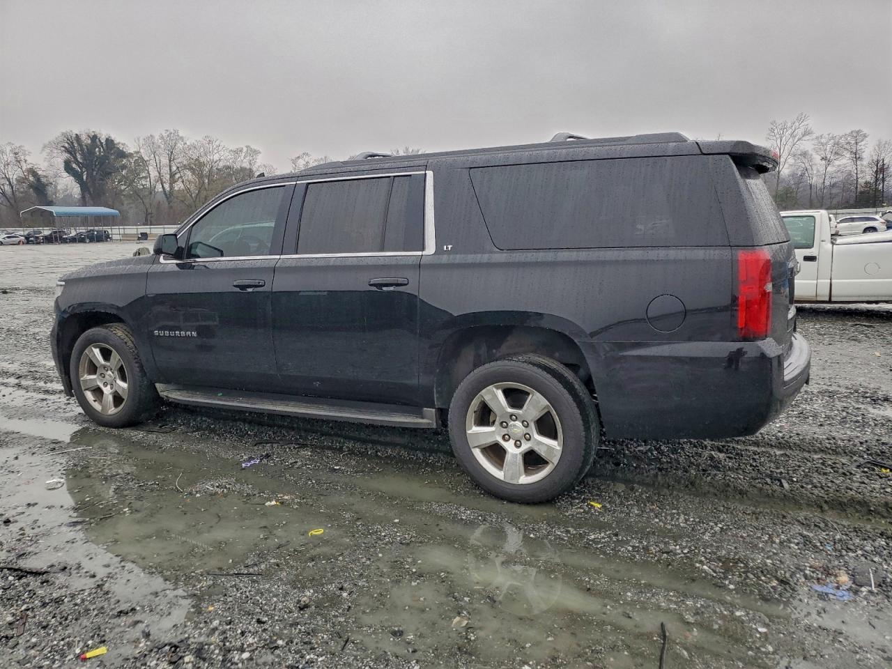 2016 CHEVROLET Suburban