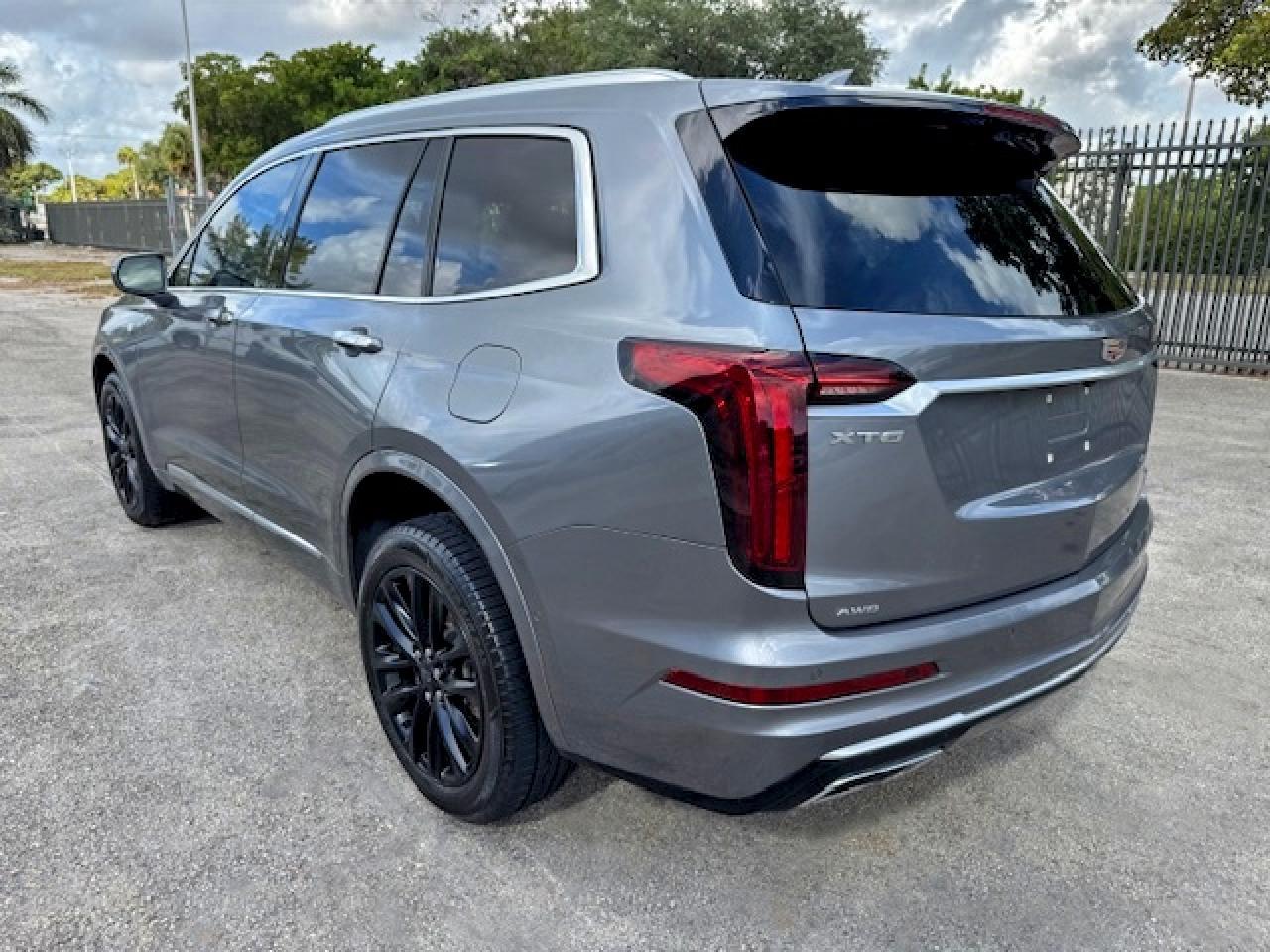 2020 CADILLAC XT6