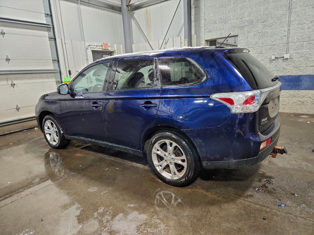 2014 MITSUBISHI outlander