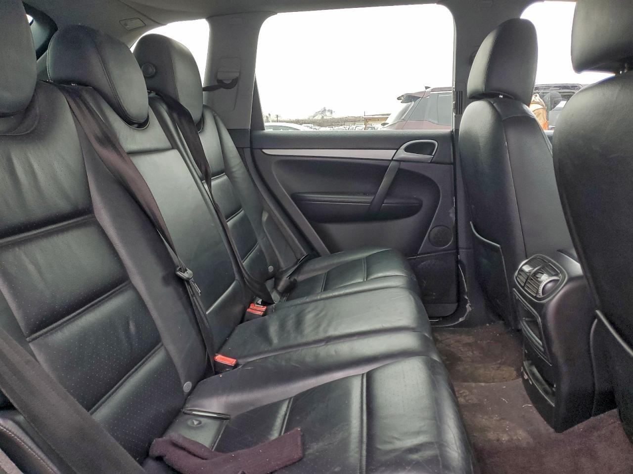 2004 PORSCHE CAYENNE