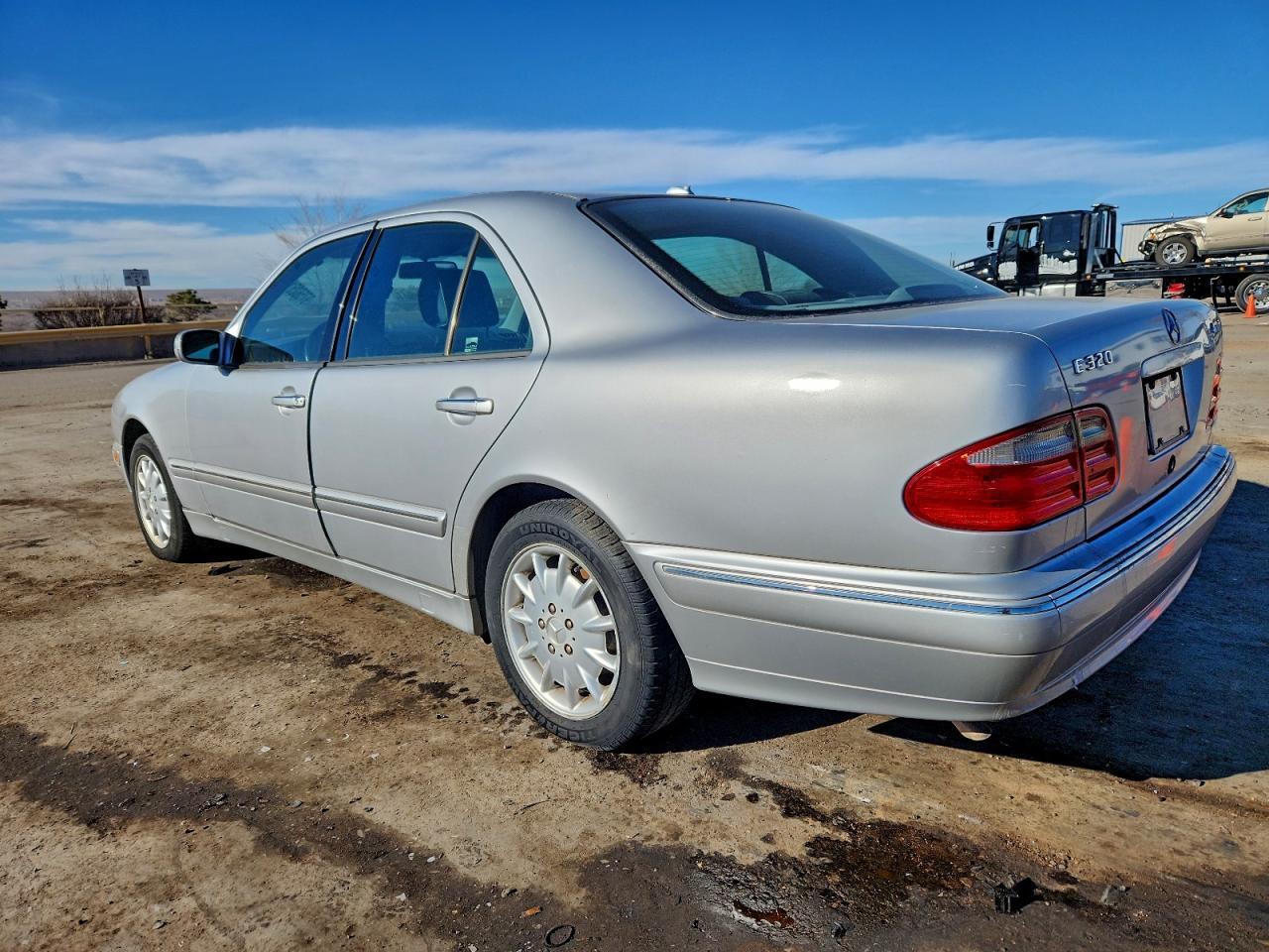 2000 MERCEDES-BENZ E-Class