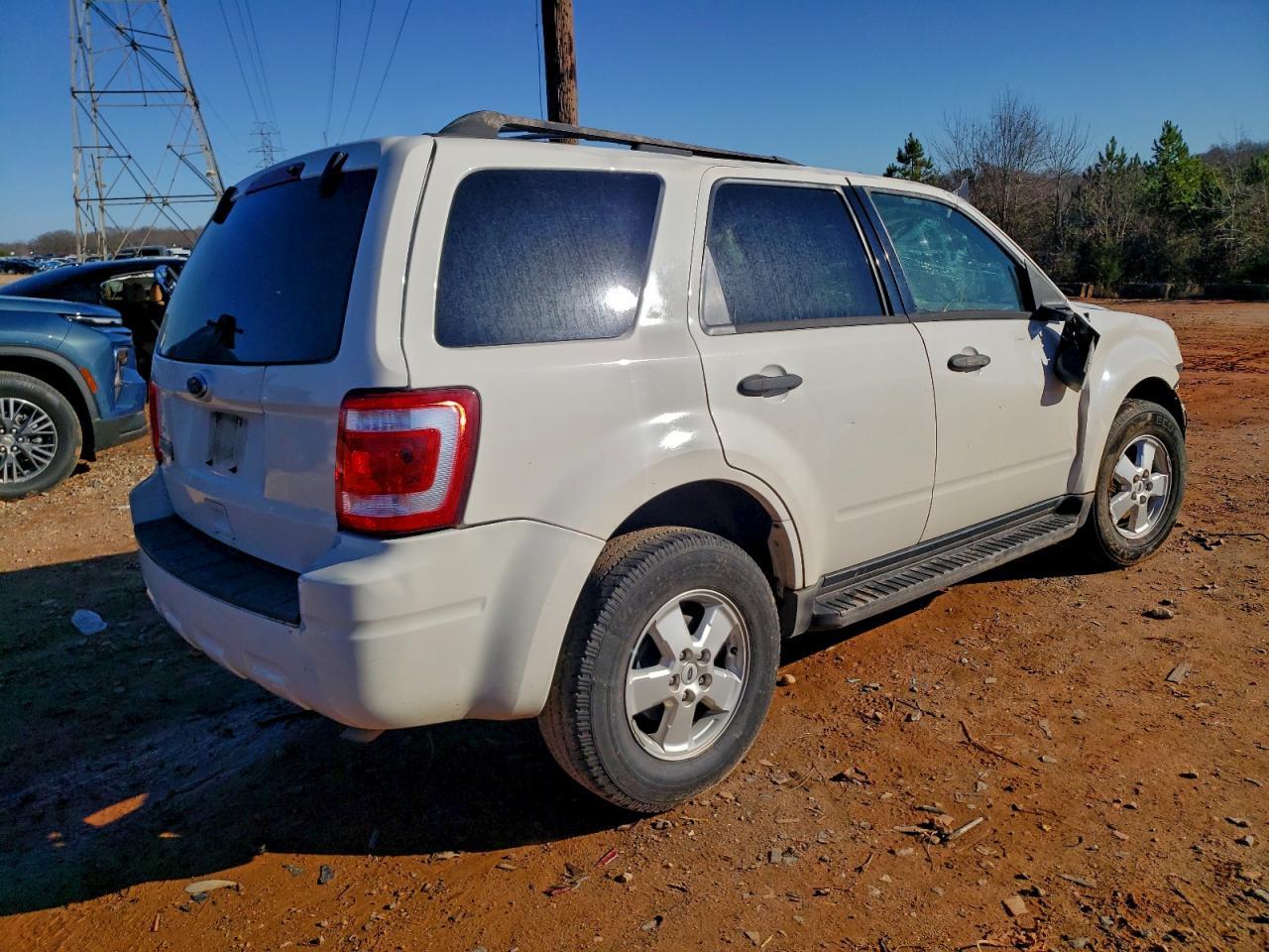 2010 FORD ESCAPE
