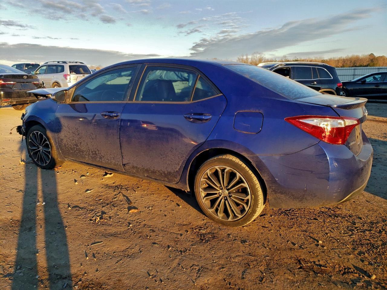 2015 TOYOTA COROLLA