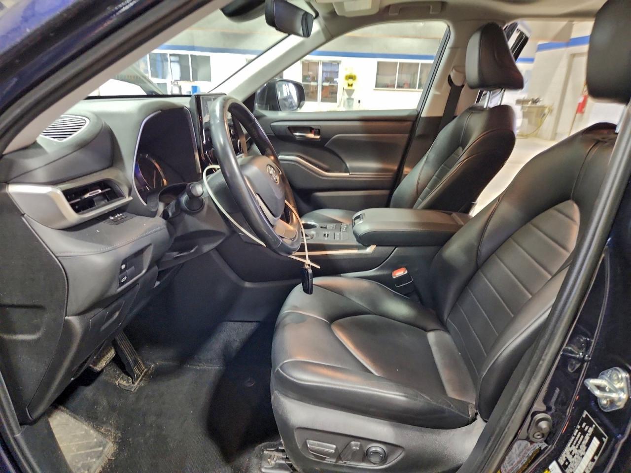 2022 TOYOTA HIGHLANDER