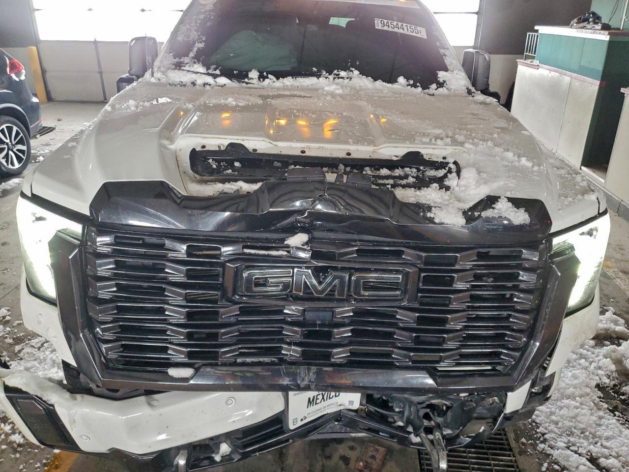 2024 GMC Sierra