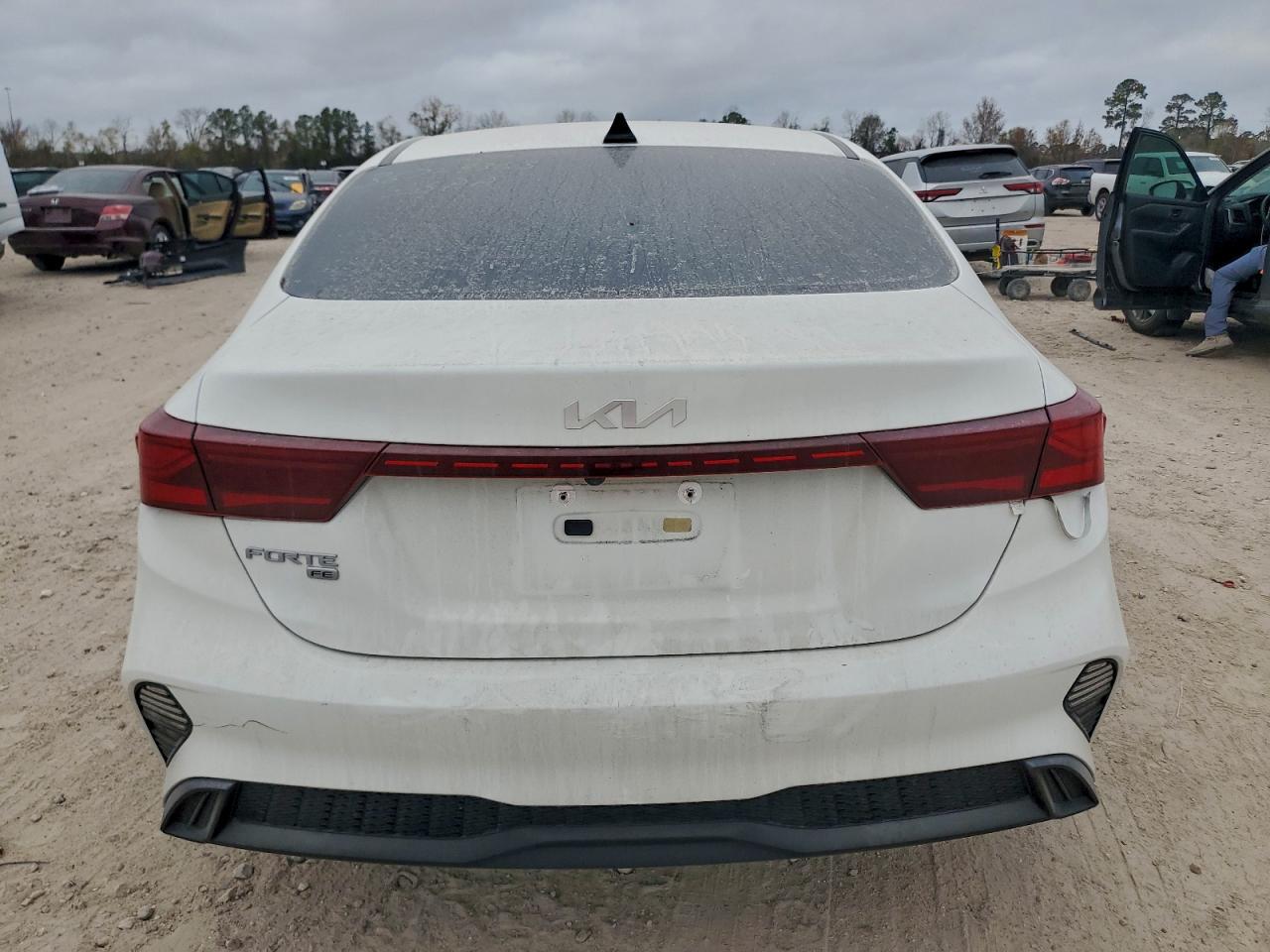 2023 KIA FORTE