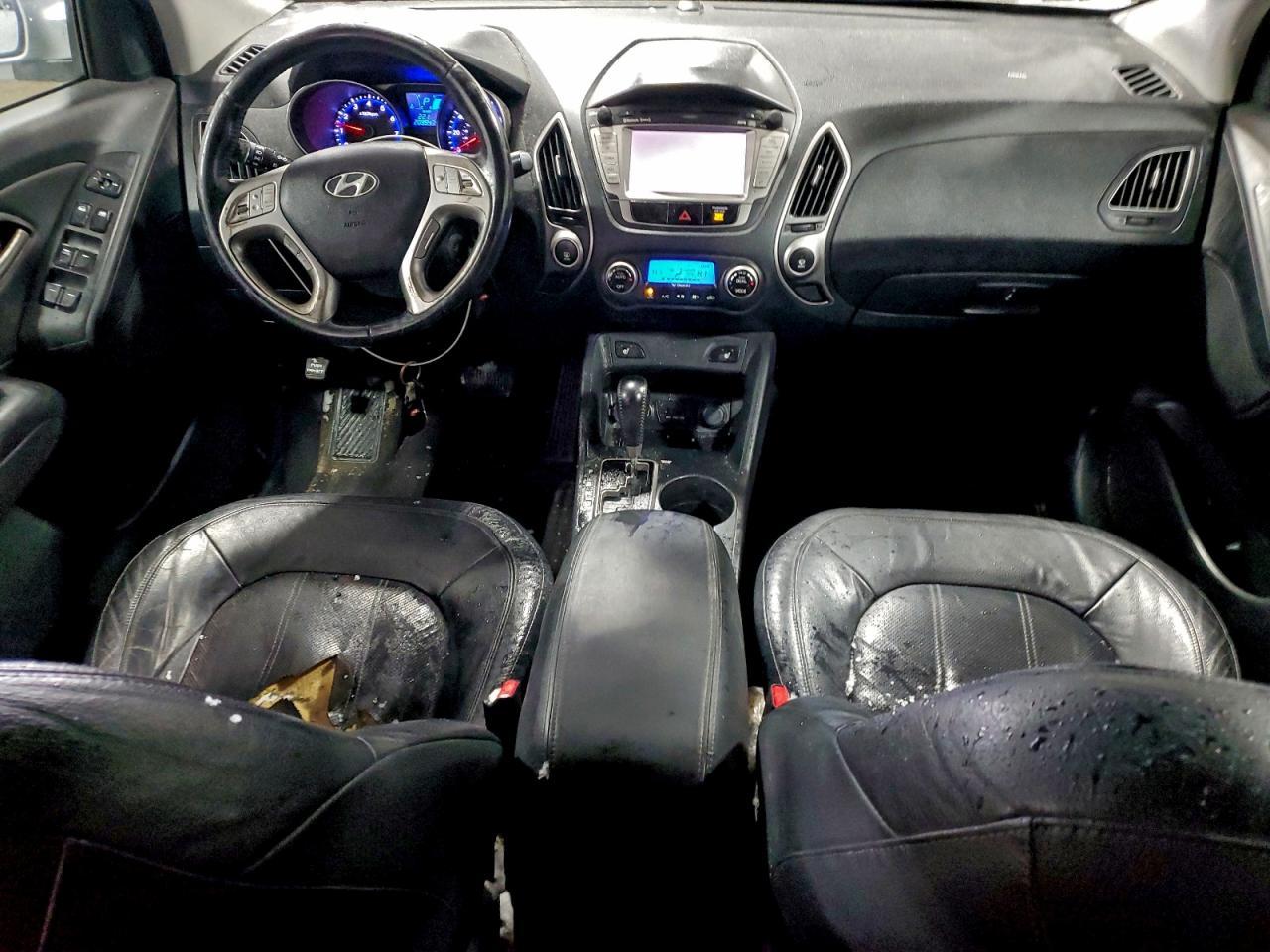2010 HYUNDAI TUCSON