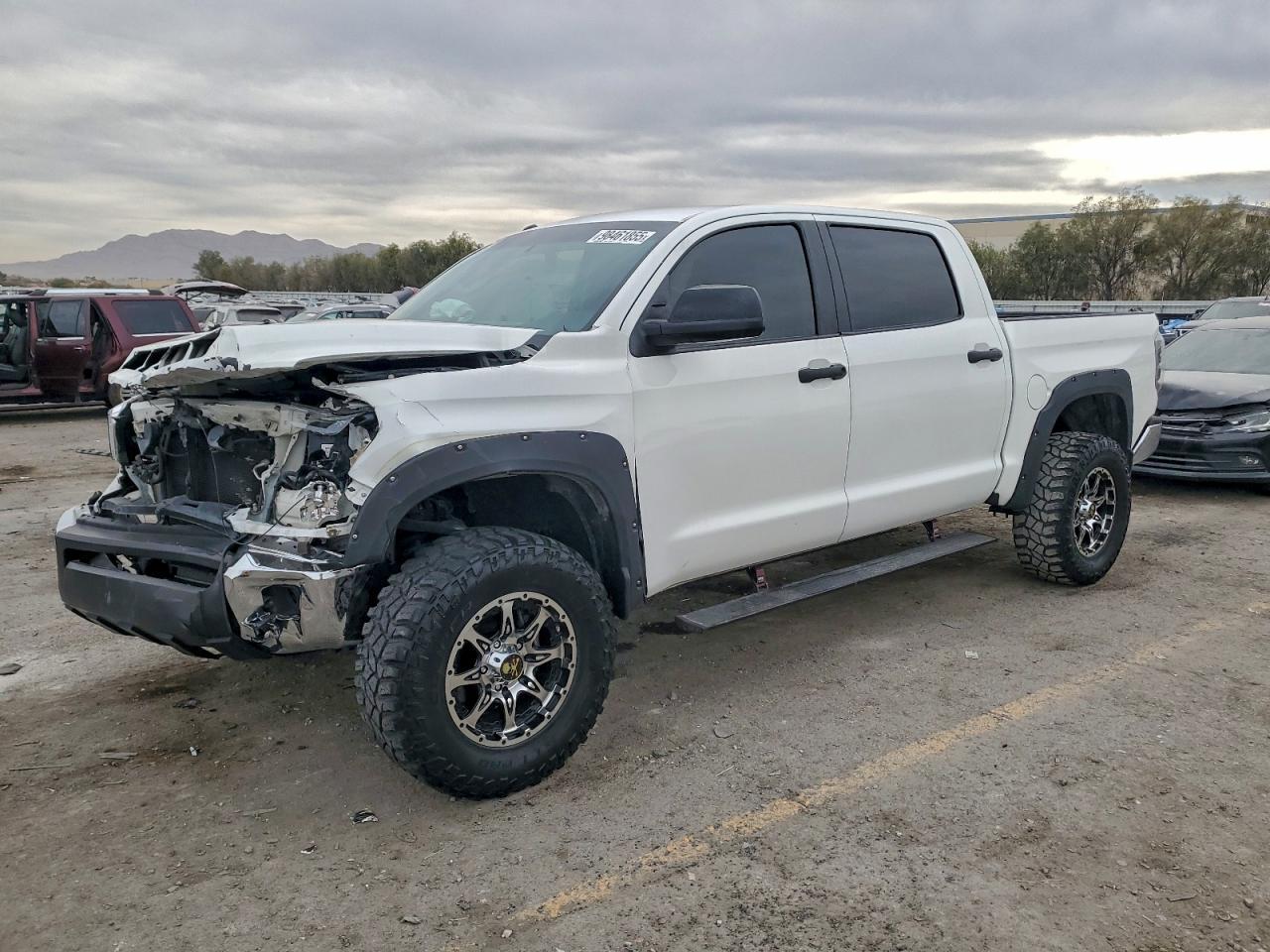 2017 TOYOTA TUNDRA