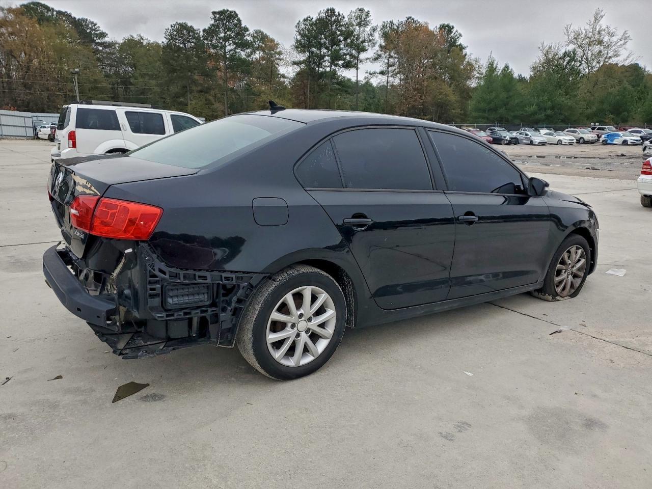 2011 VOLKSWAGEN JETTA