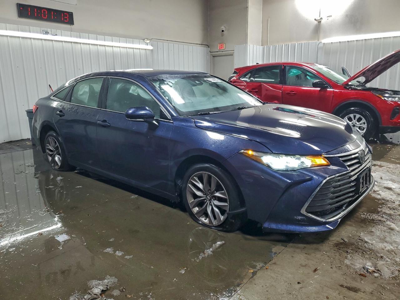 2019 TOYOTA Avalon