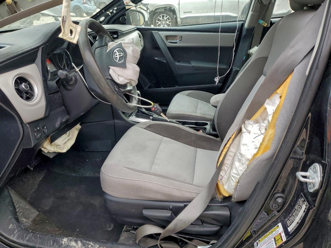 2017 TOYOTA COROLLA