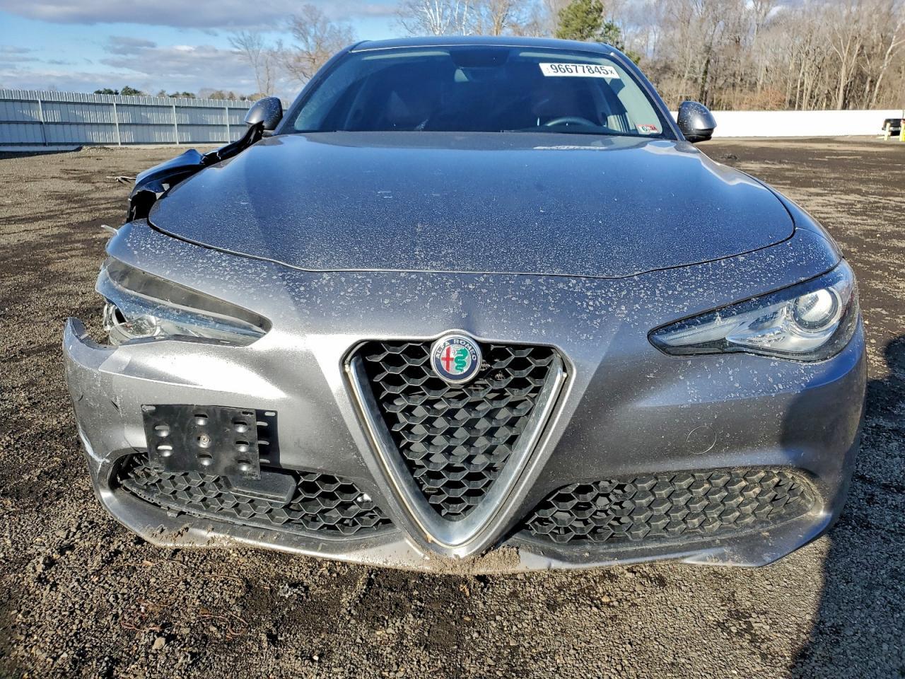 2017 ALFA ROMEO Giulia