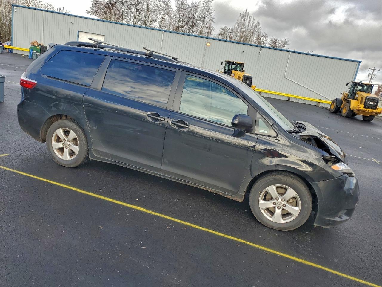 2015 TOYOTA SIENNA