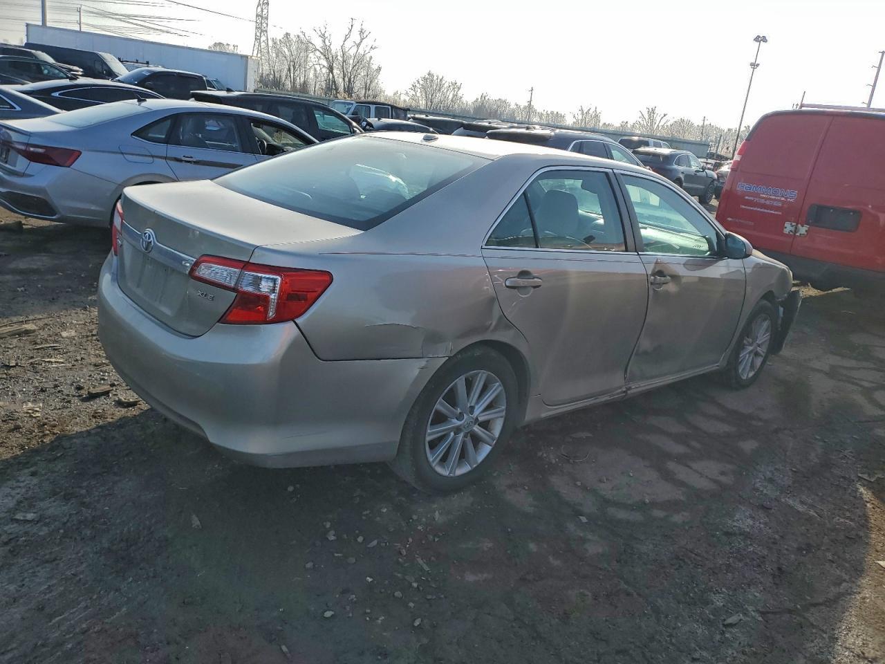 2014 TOYOTA CAMRY