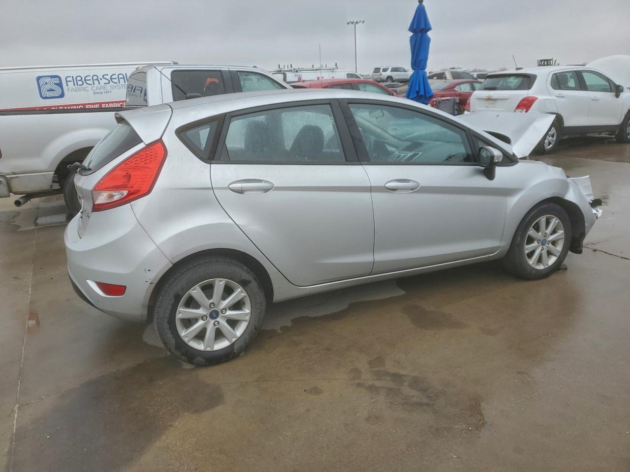 2013 FORD Fiesta