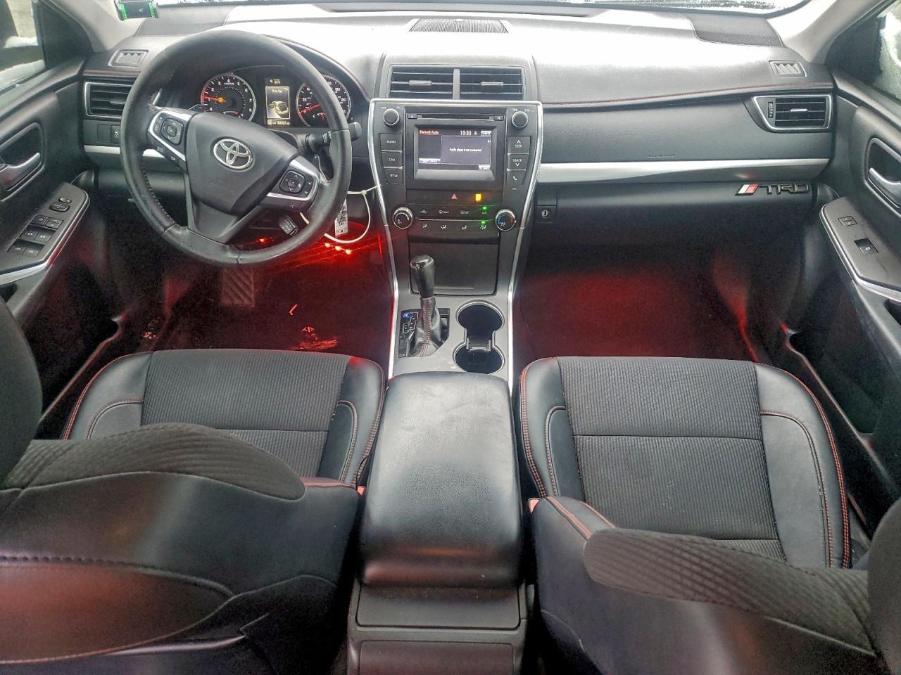 2016 TOYOTA CAMRY