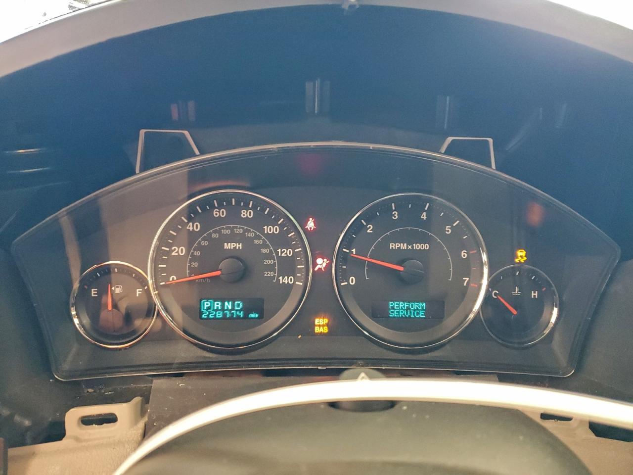 2006 JEEP Commander