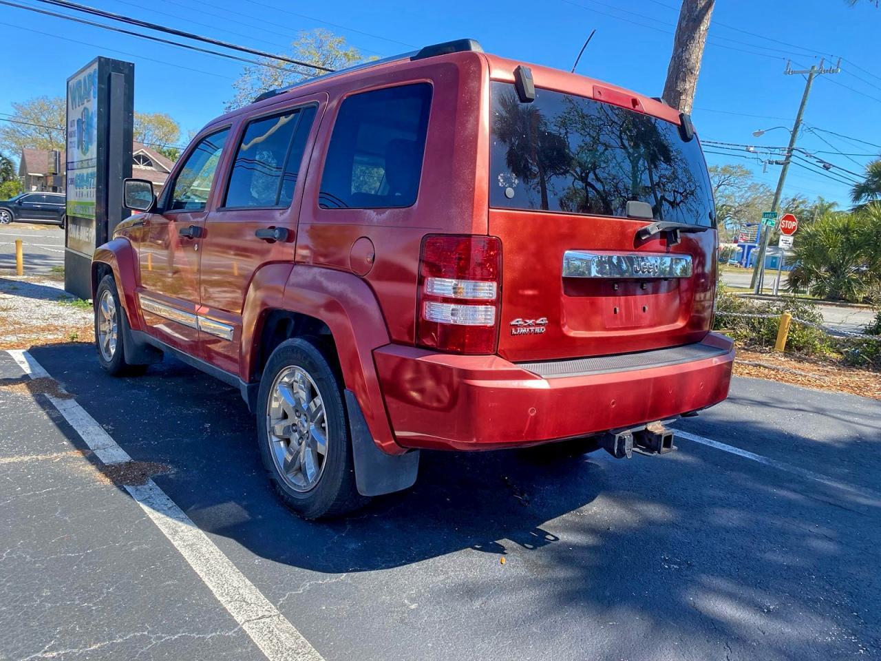 2009 JEEP Liberty