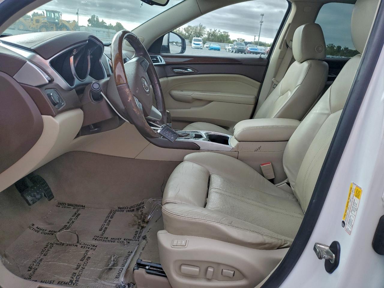 2010 CADILLAC SRX