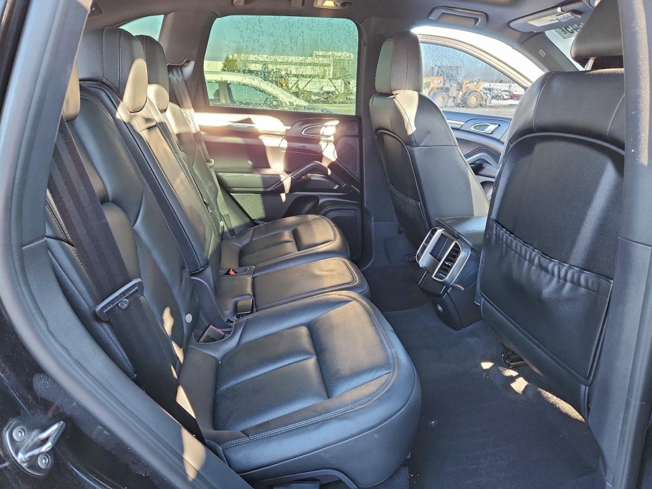 2015 PORSCHE CAYENNE