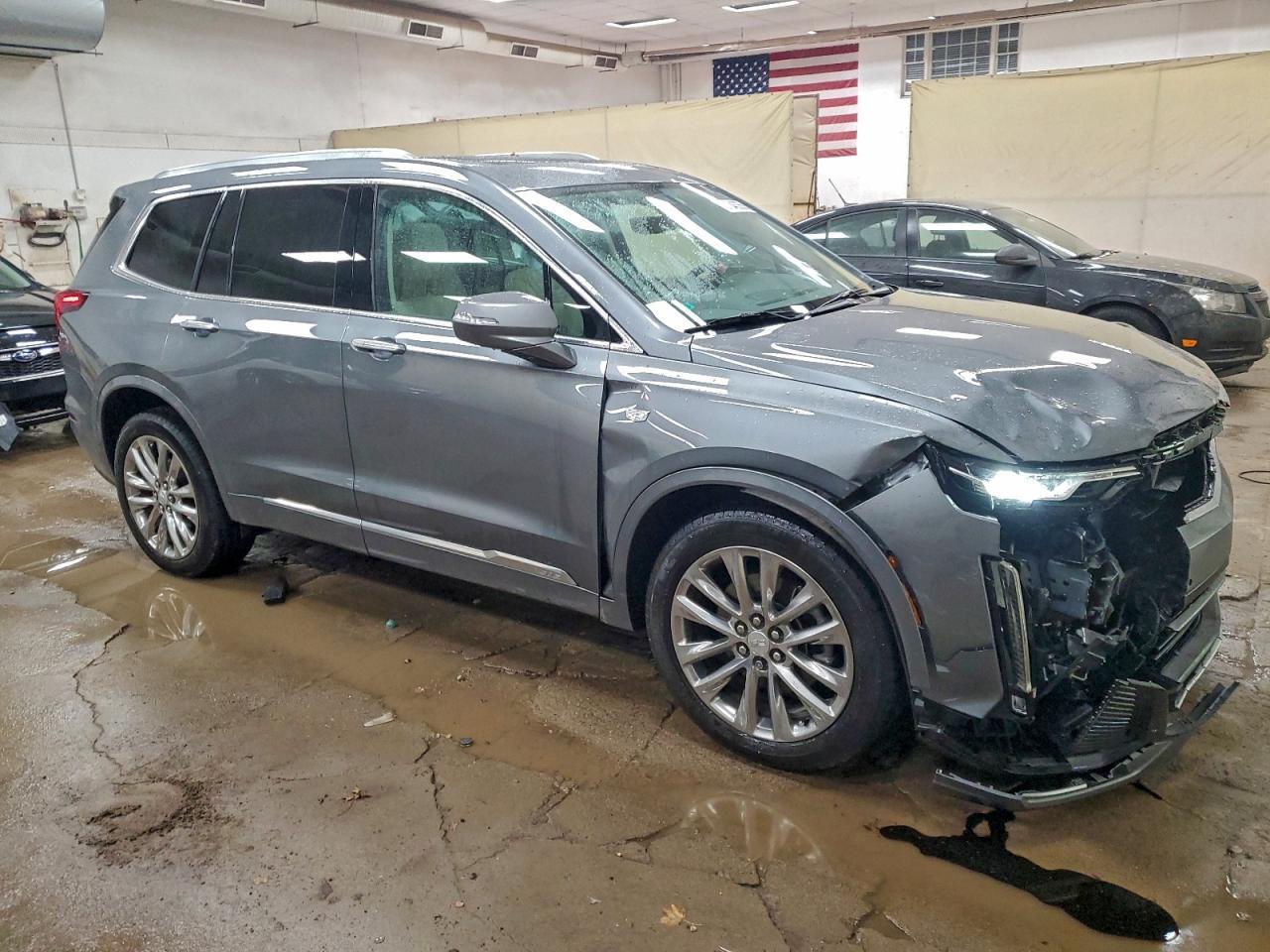 2021 CADILLAC XT6