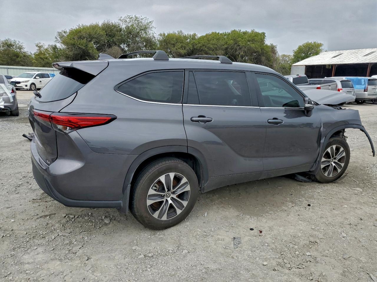 2023 TOYOTA HIGHLANDER