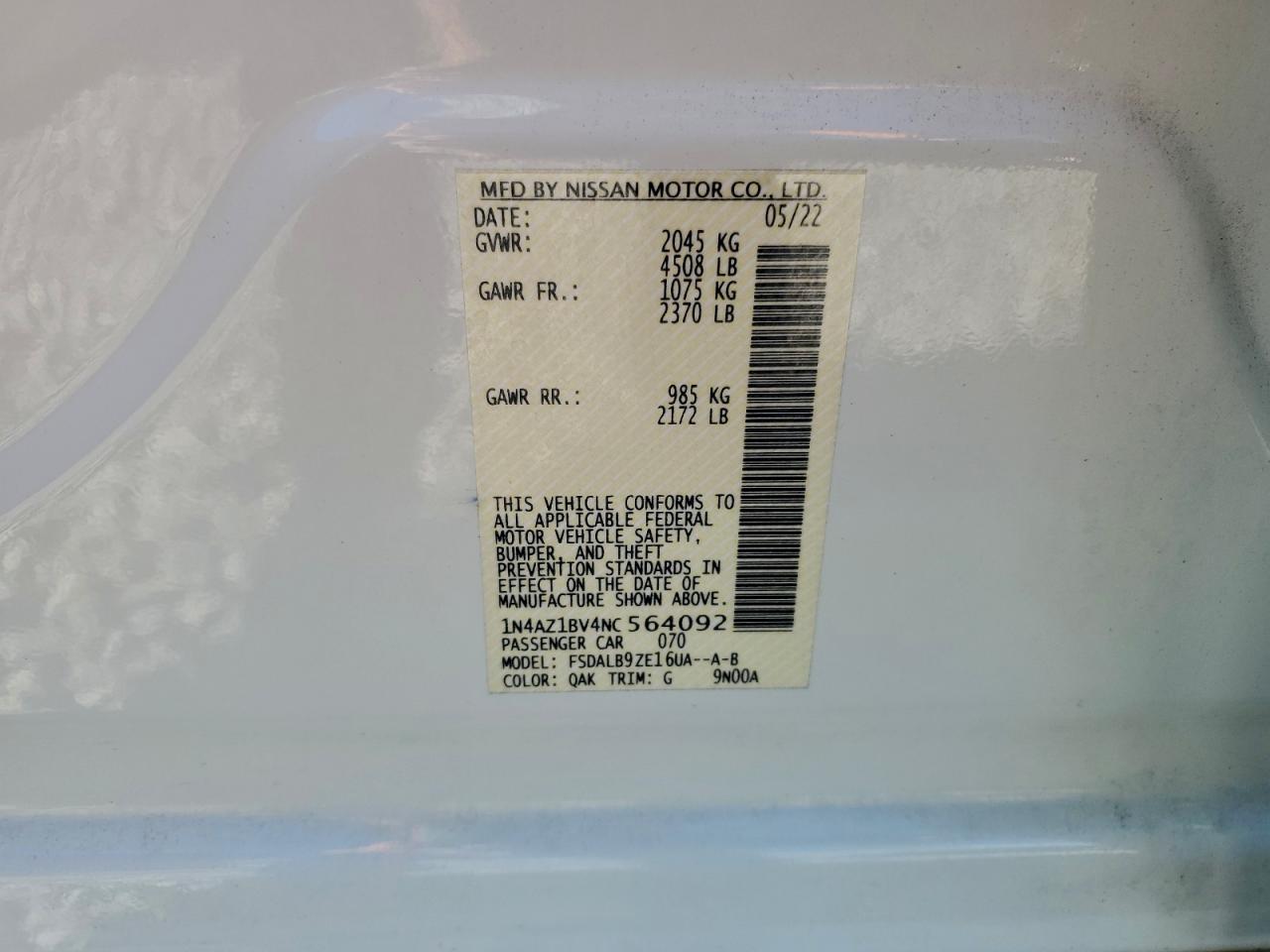 2022 NISSAN LEAF