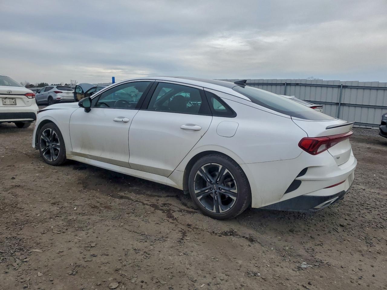 2022 KIA K5