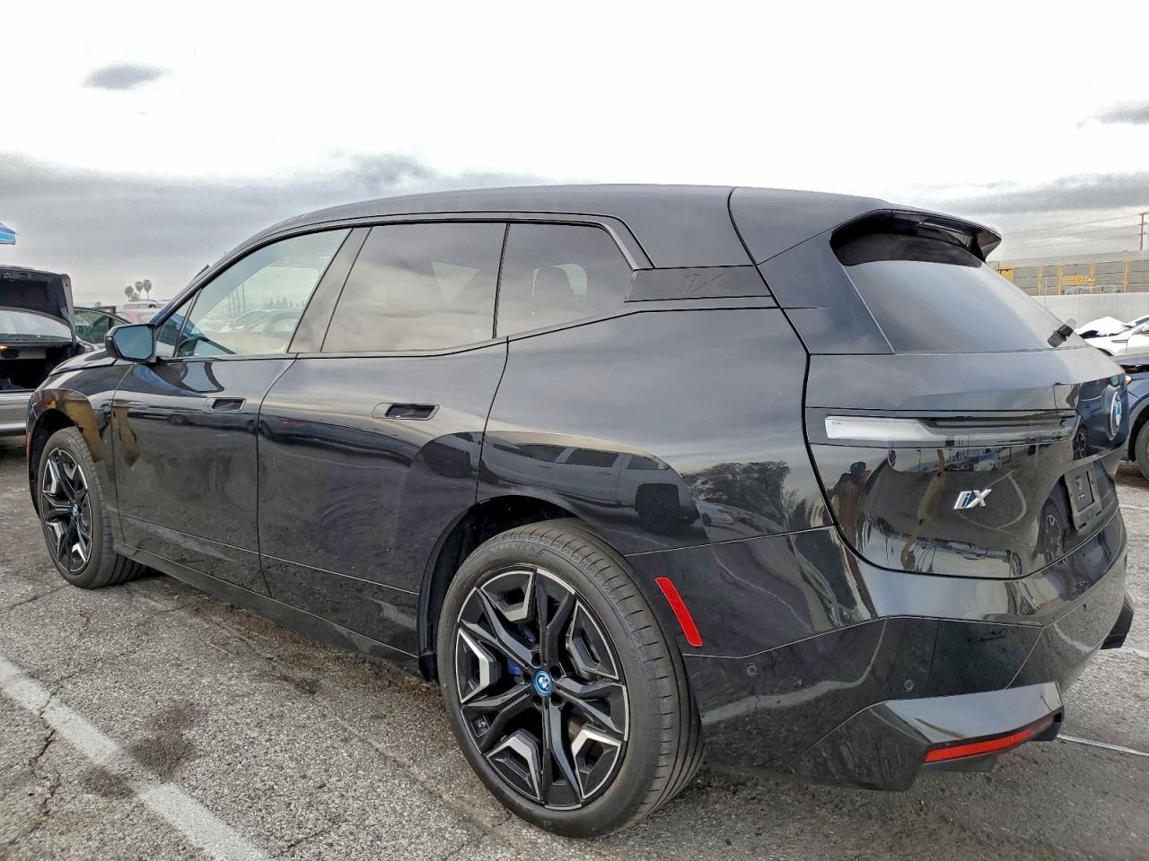 2024 BMW iX