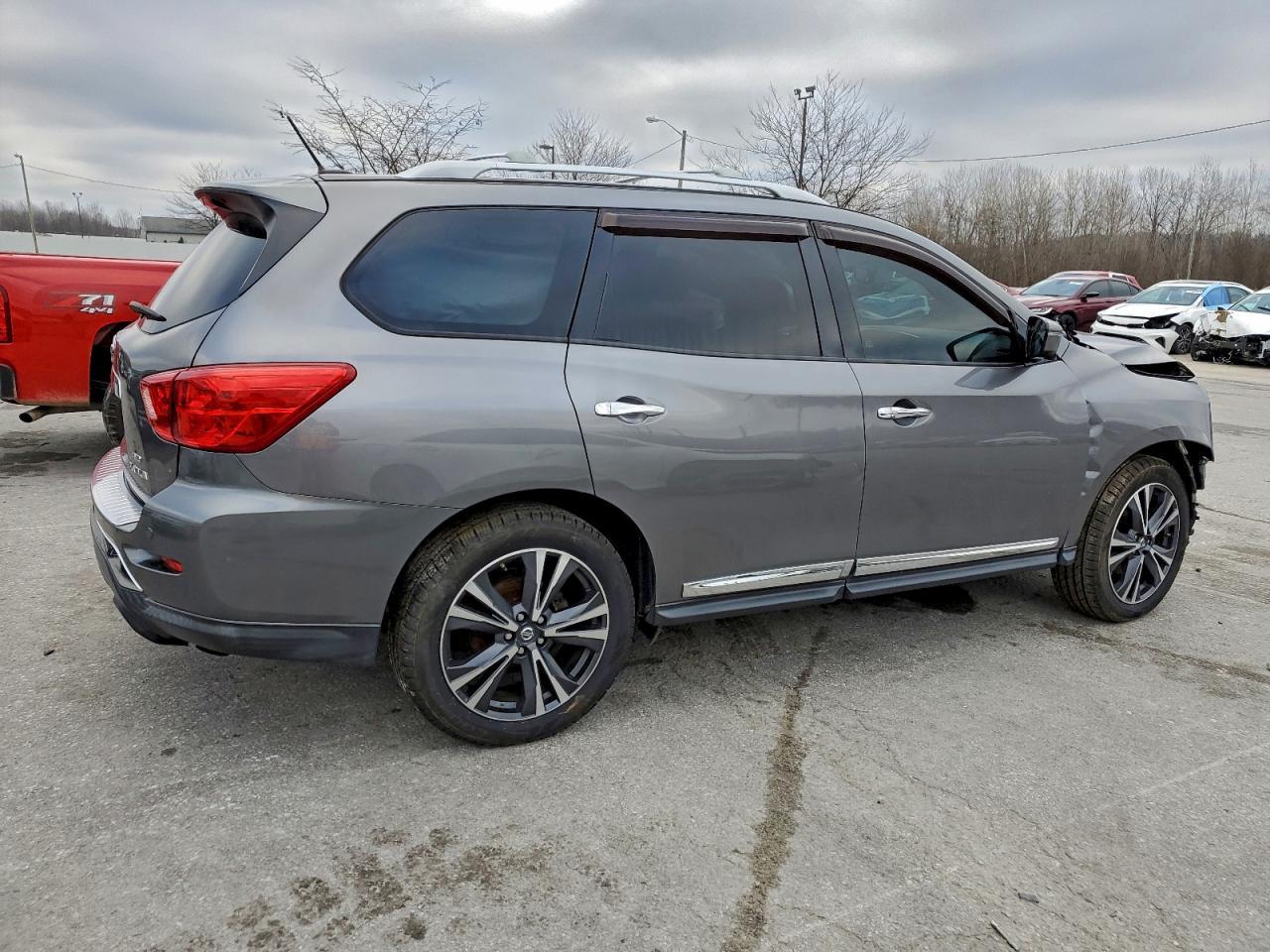 2017 NISSAN PATHFINDER