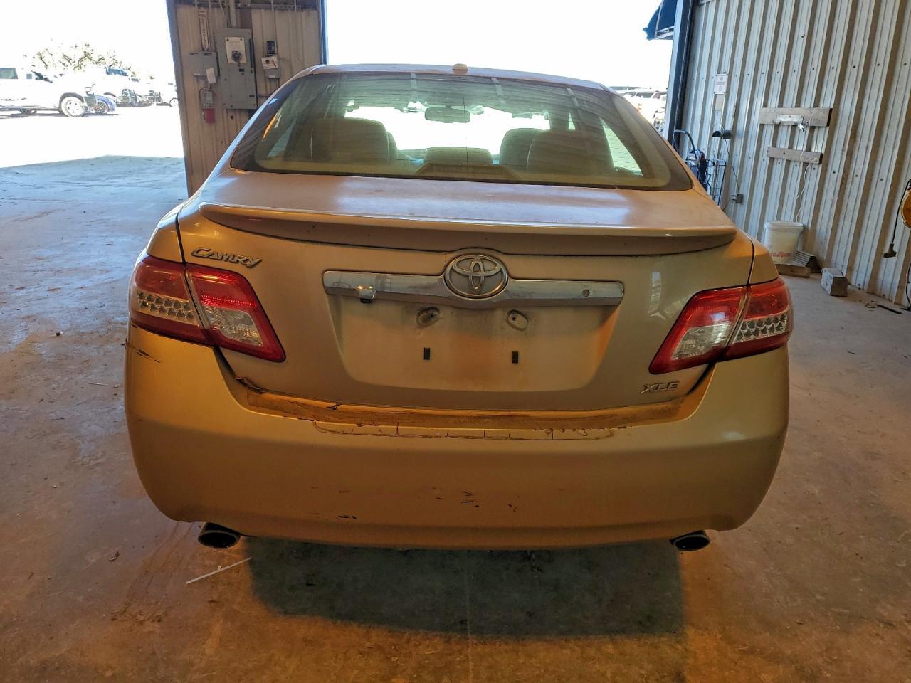 2010 TOYOTA CAMRY