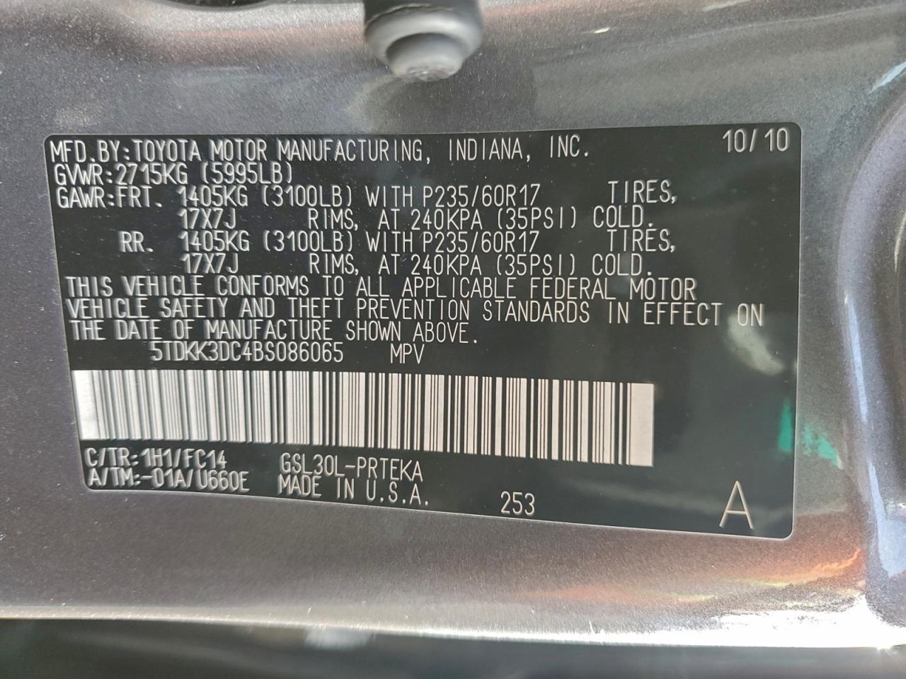2011 TOYOTA SIENNA