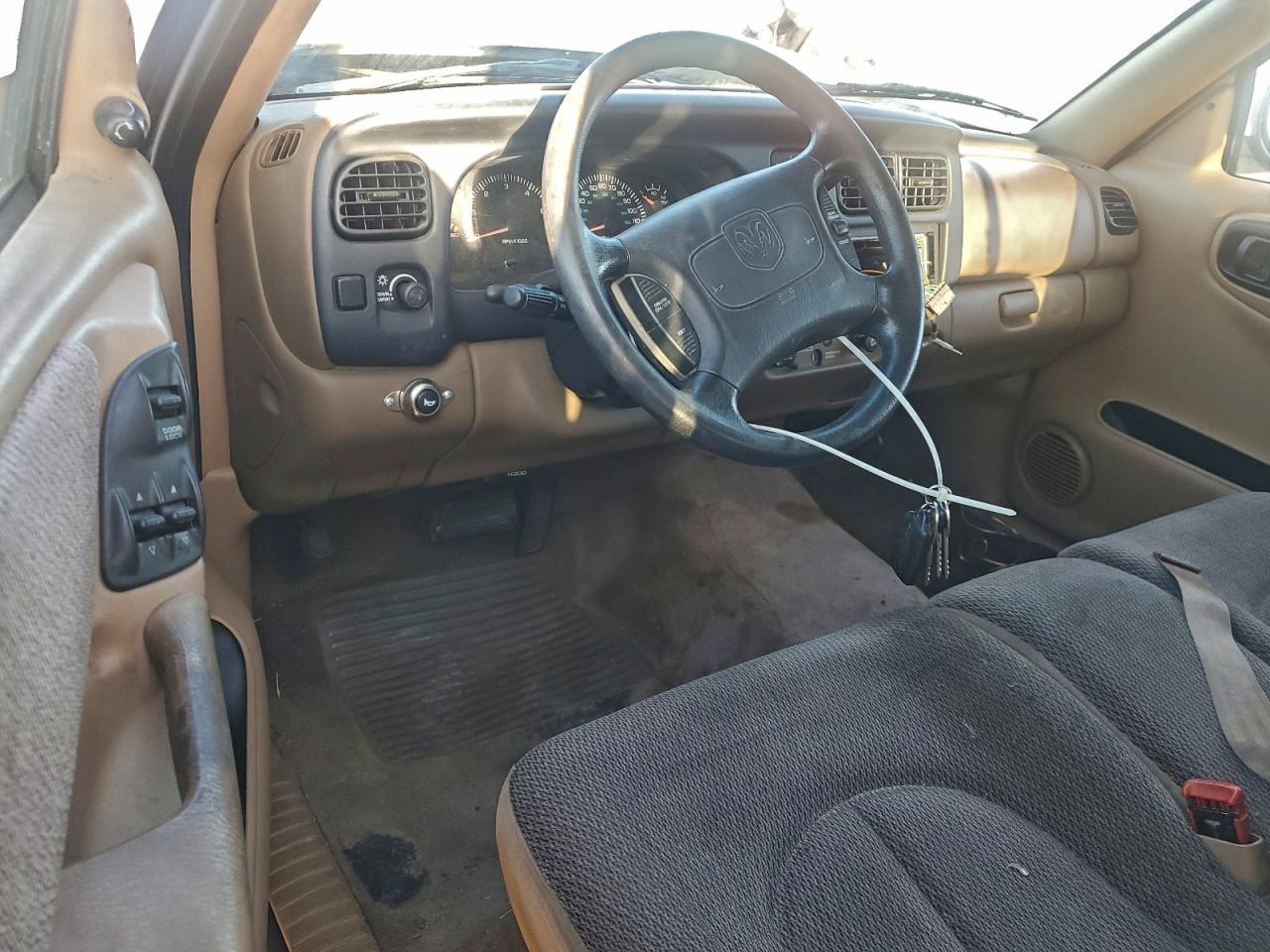 1998 DODGE Dakota