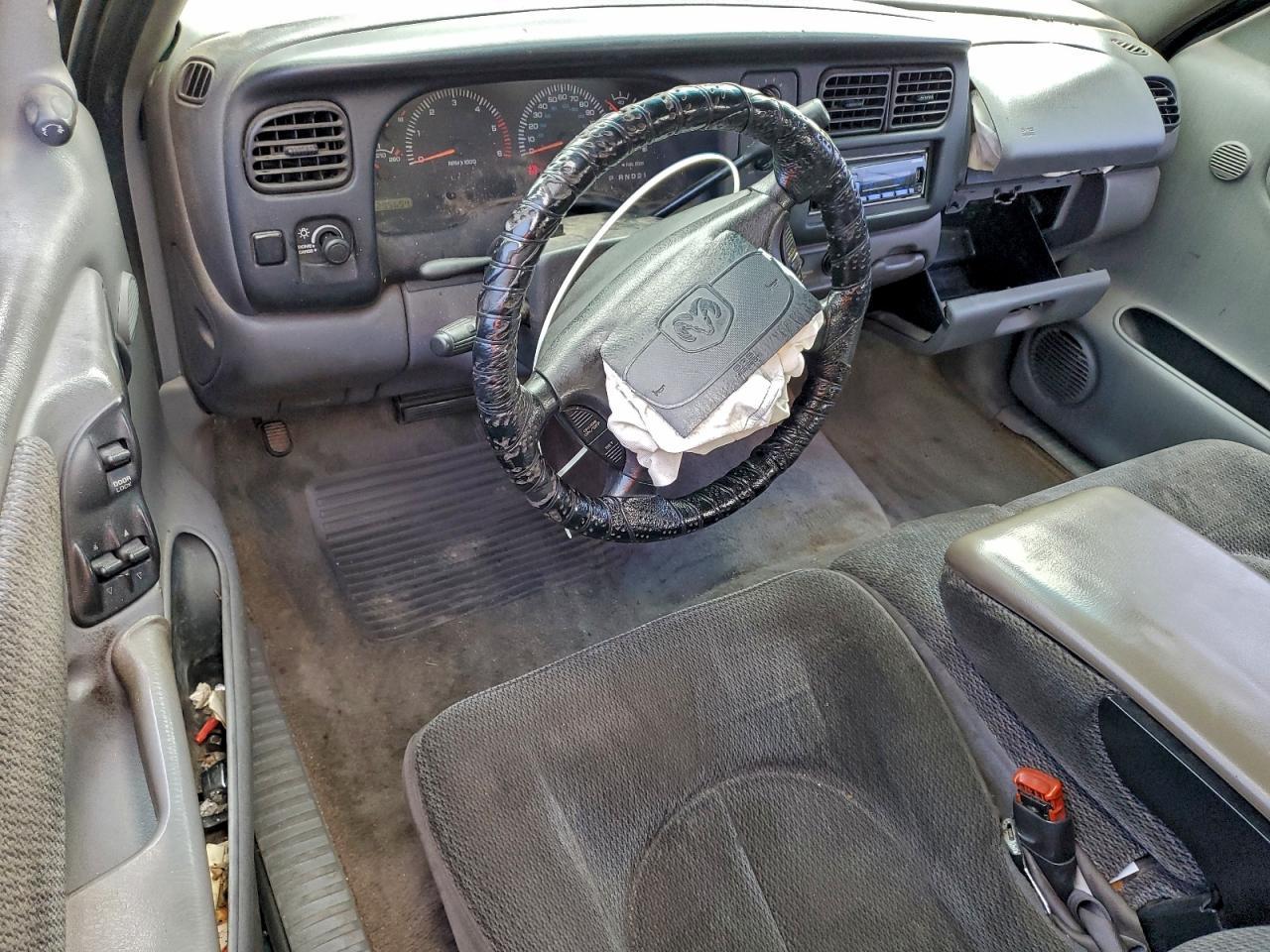 1998 DODGE Dakota