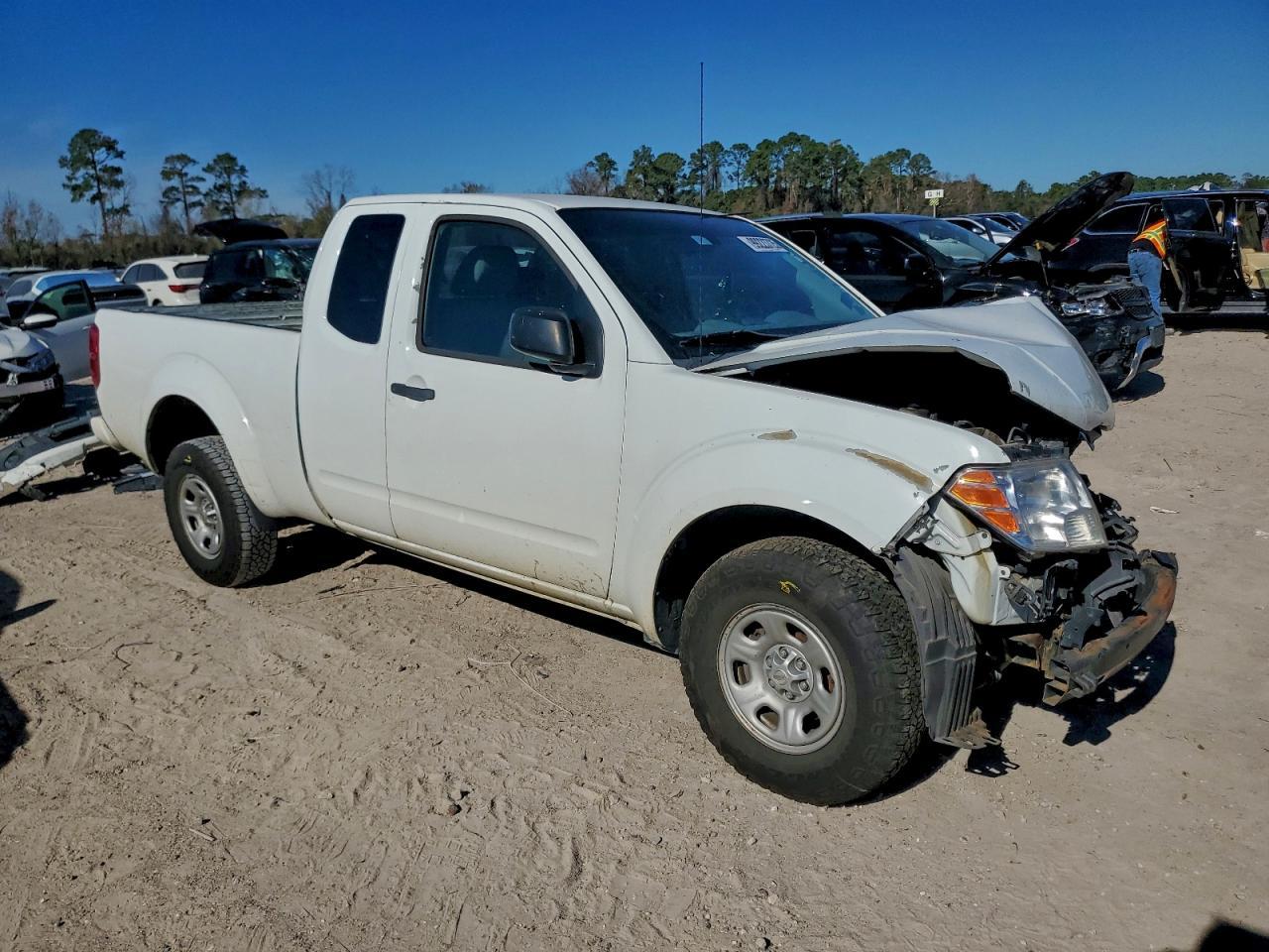 2017 NISSAN Frontier