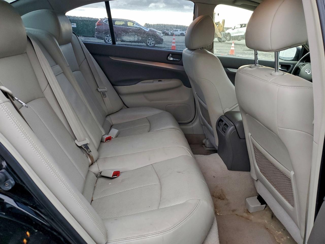 2012 INFINITI G37