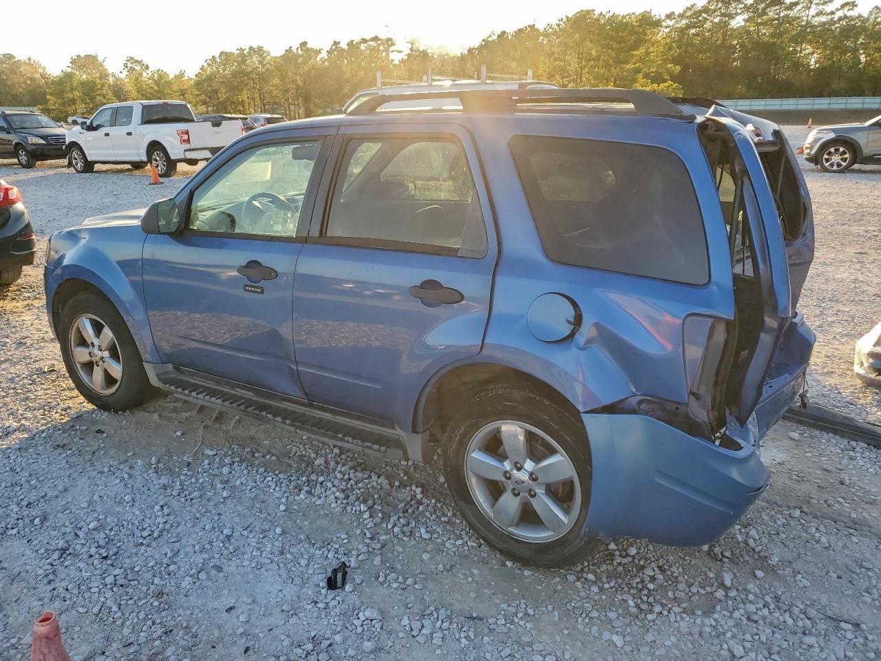 2009 FORD ESCAPE