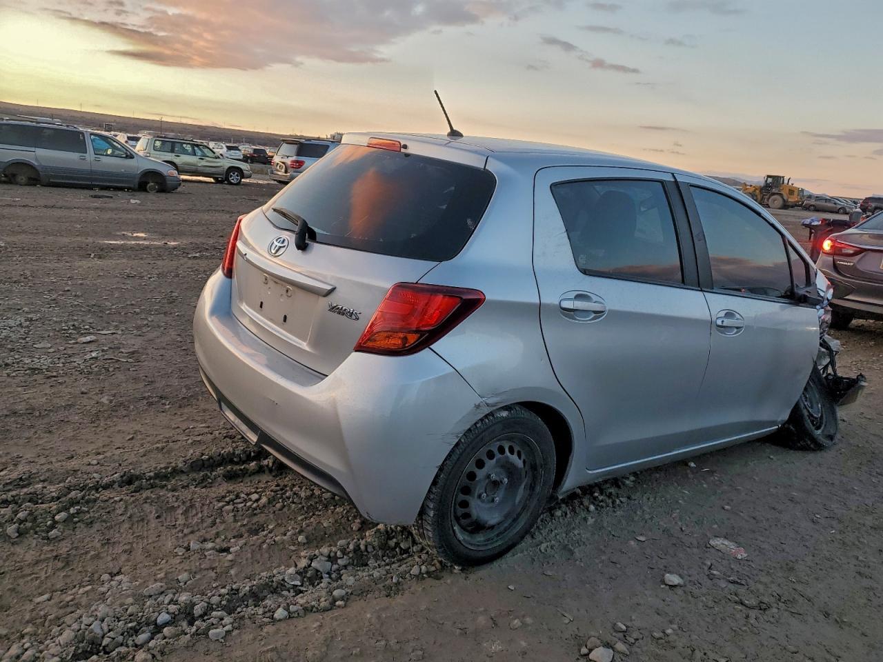 2016 TOYOTA YARIS