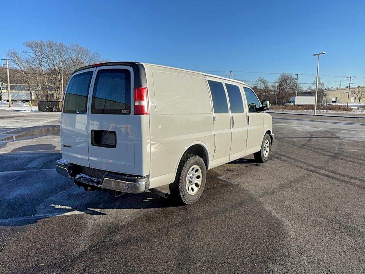 2011 CHEVROLET Express 1500