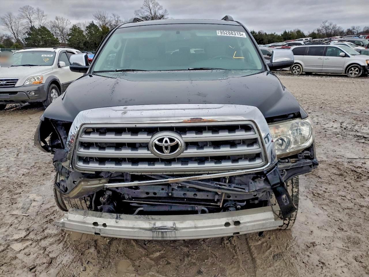 2011 TOYOTA Sequoia