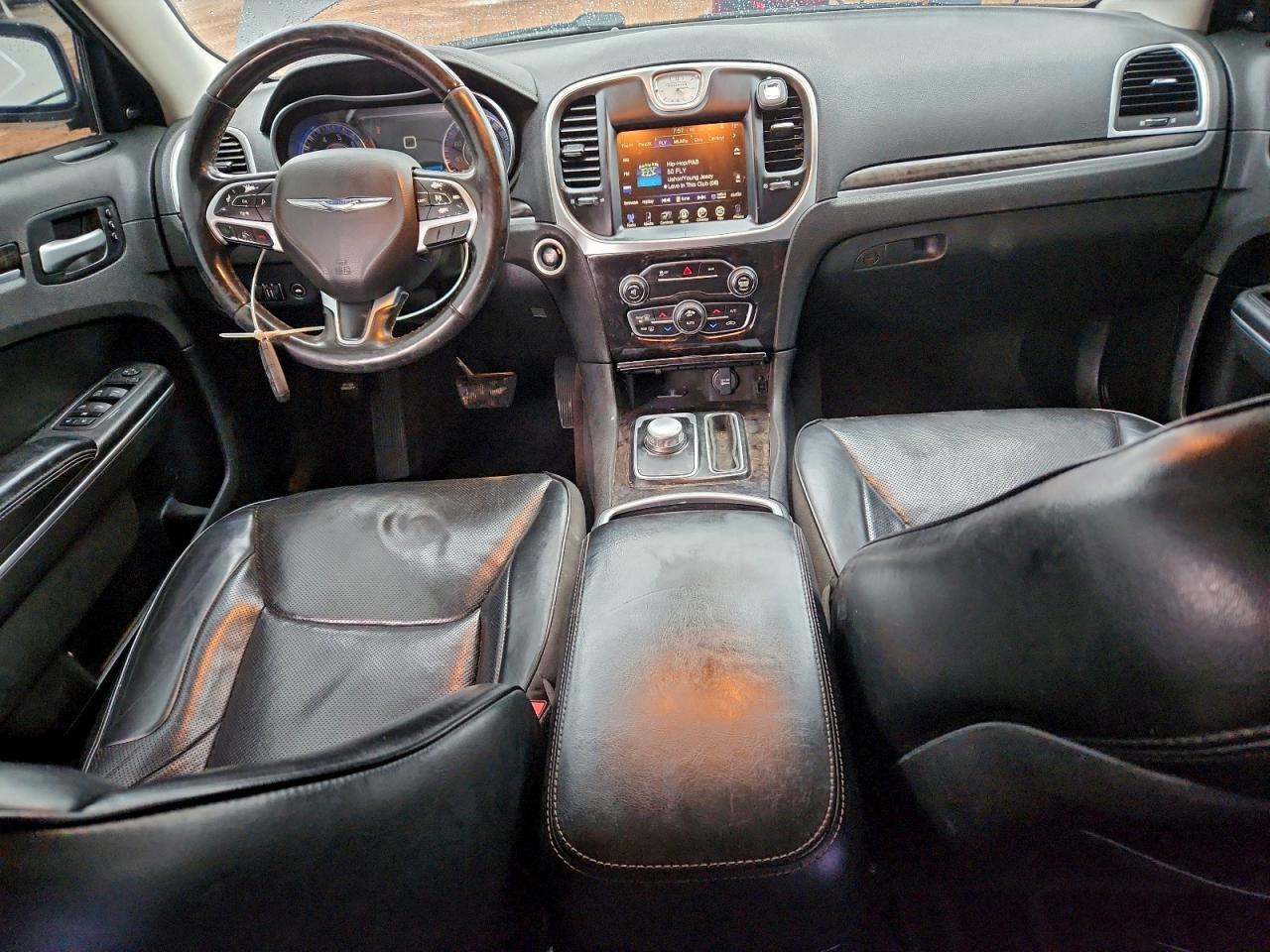 2016 CHRYSLER 300