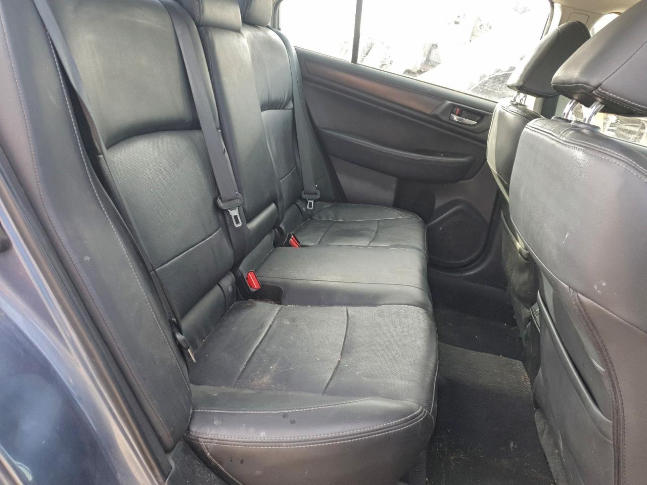 2015 SUBARU Legacy