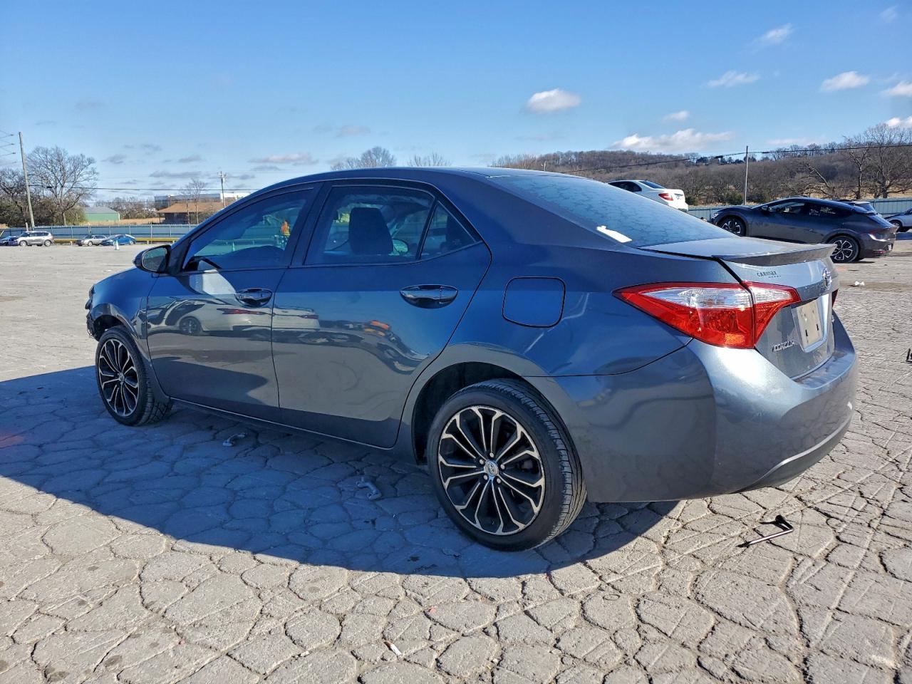 2015 TOYOTA COROLLA