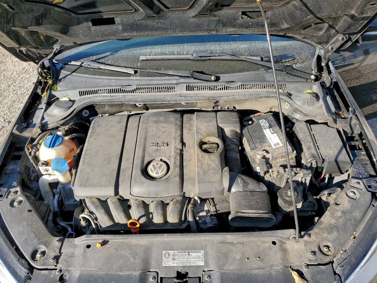 2011 VOLKSWAGEN JETTA
