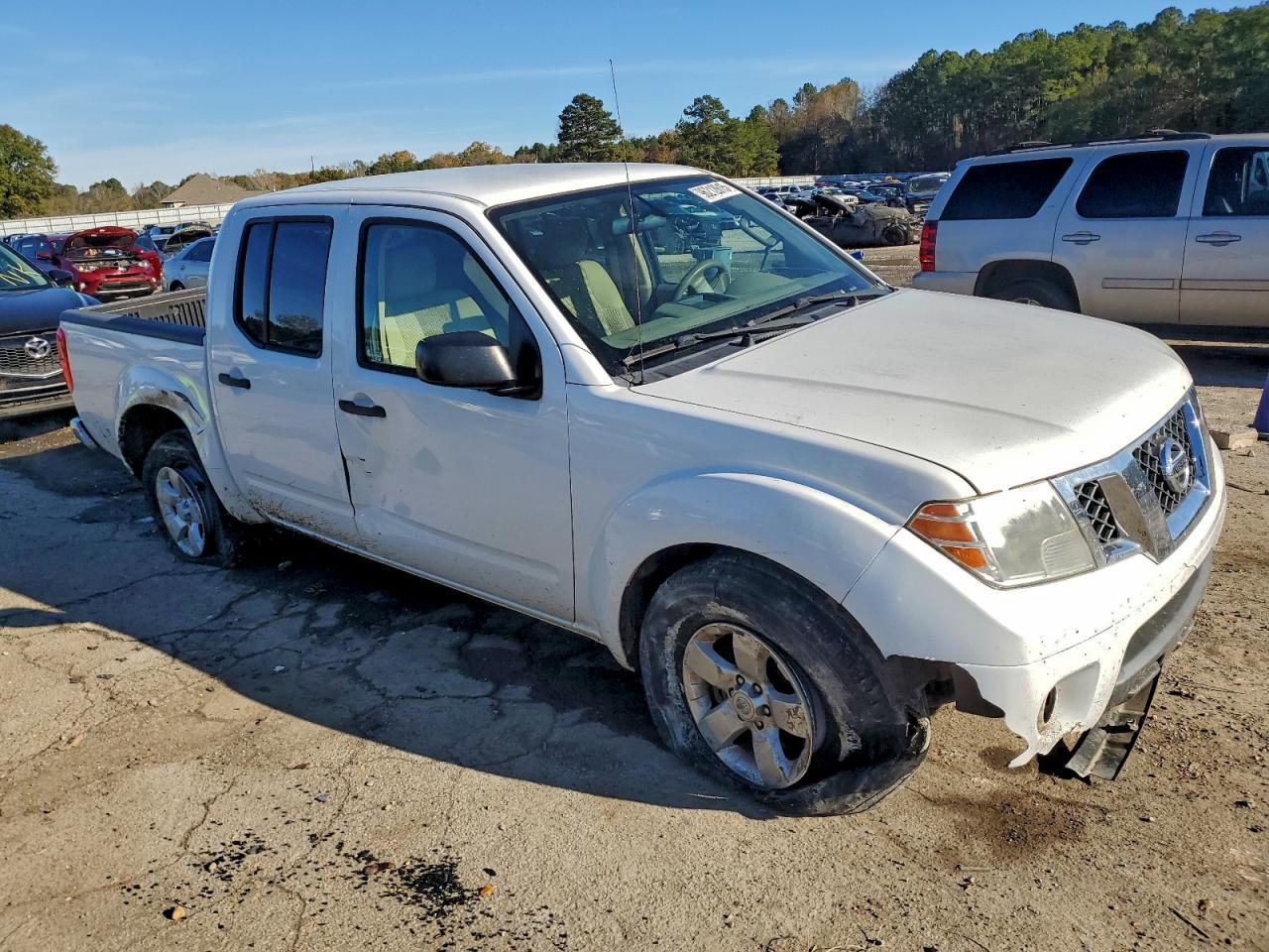 2012 NISSAN Frontier
