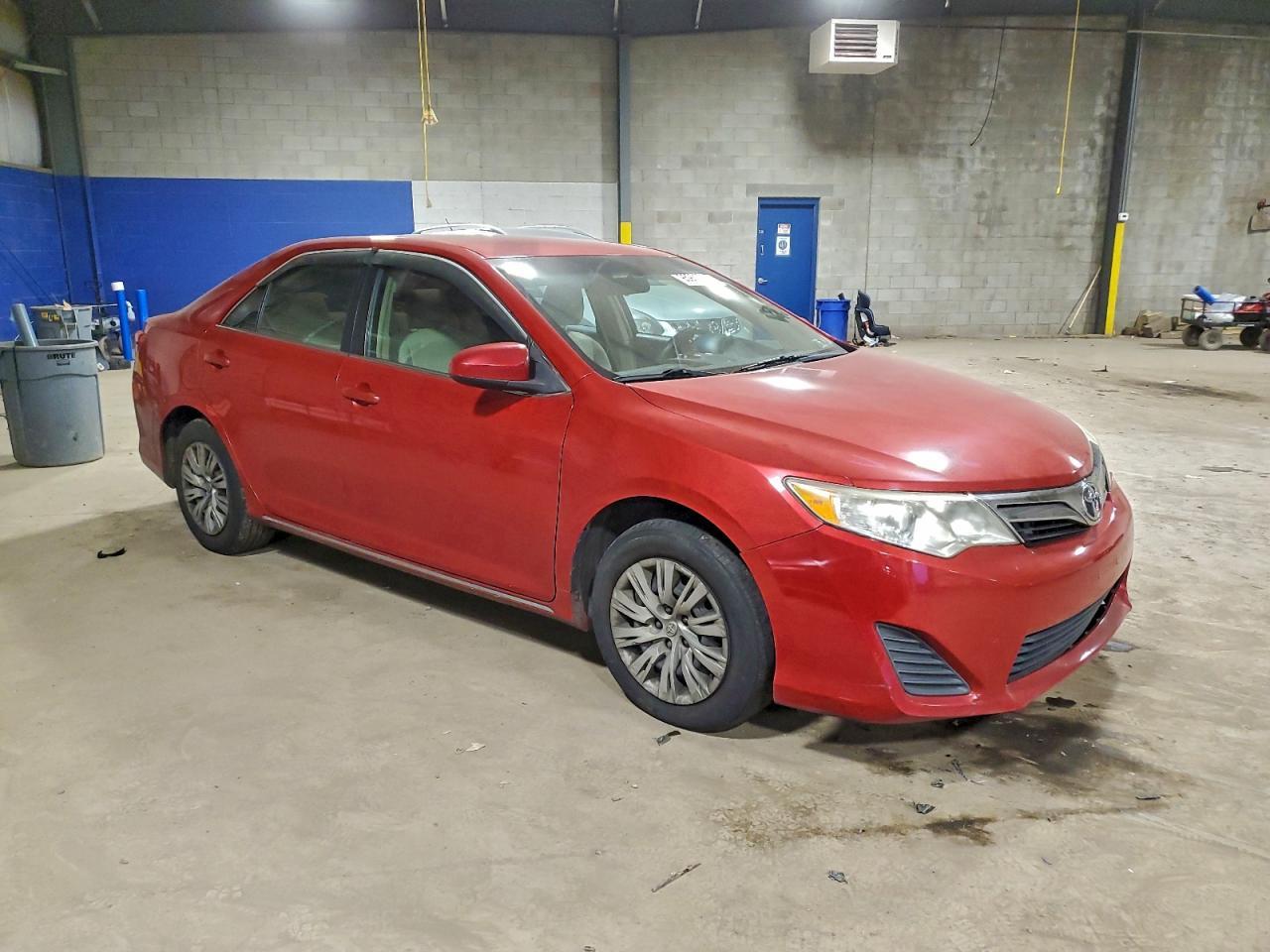 2014 TOYOTA CAMRY