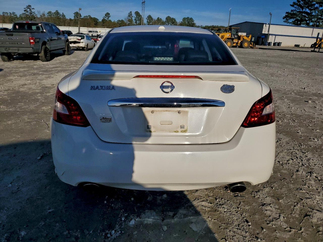 2011 NISSAN Maxima